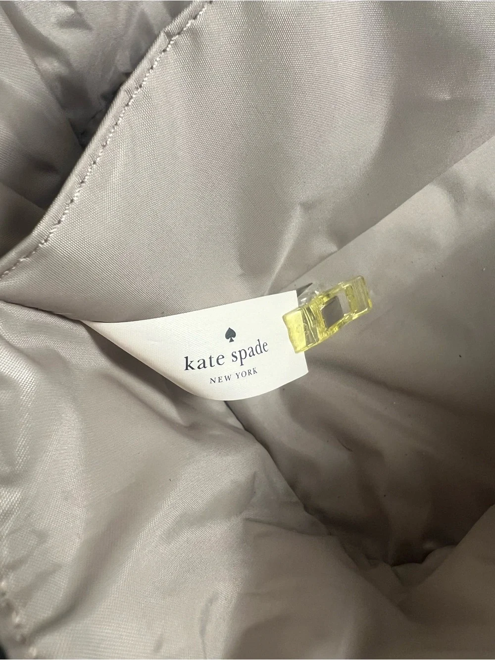 kate spade NY Jae Elegant Bow-Print Cosmetic Case with Hair Claw Clip